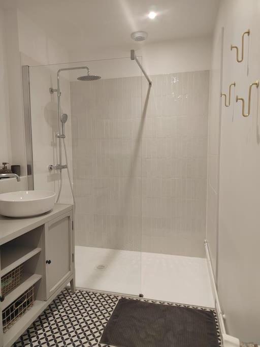 Magnifique Appartement Le Nid Des Thermes Bagnères-de-Bigorre Eksteriør billede